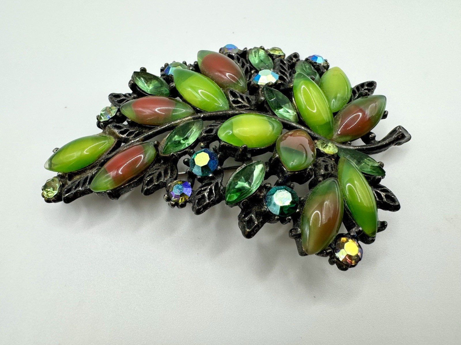 Vintage Arthur Pepper ART Green Givre Glass Cabochons AB Rhinestones Leaf Brooch