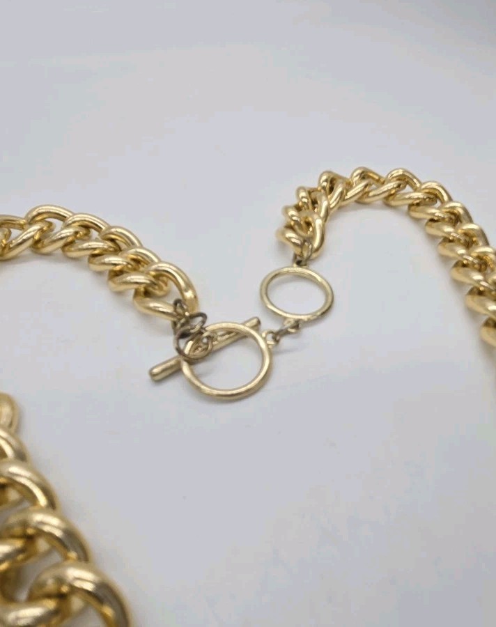 Gold Tone Link Necklace Collar Chunky 80’s style Couture Vintage Toggle 21 in