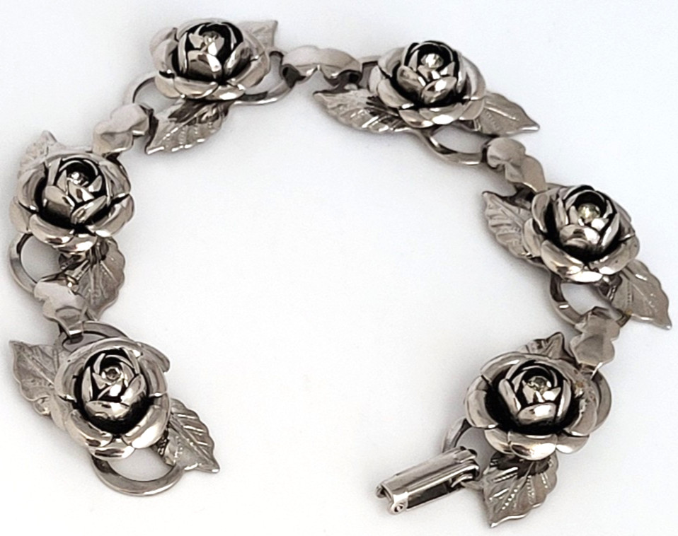 Vintage 3D Rose Linked Chain Bracelet Rhinestone center Stainless Steel 7.25″