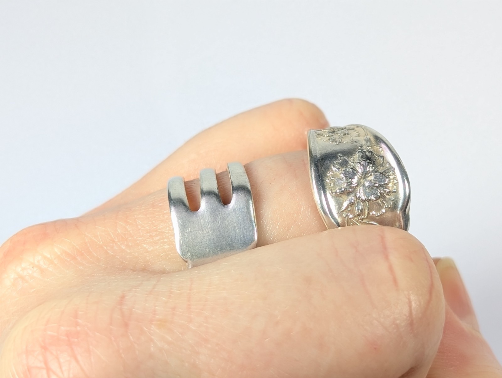 Vtg Silver-Plated William Rogers Oneida Fork Ring Floral Full Bypass Wrap Ring