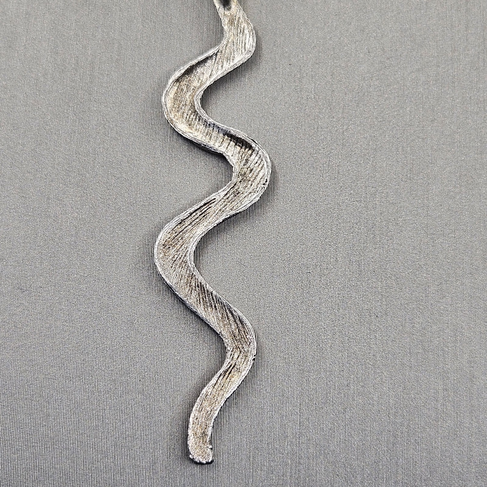 Vintage Snake Pendant Necklace Silver Tone Serpent Choker Chain 15″