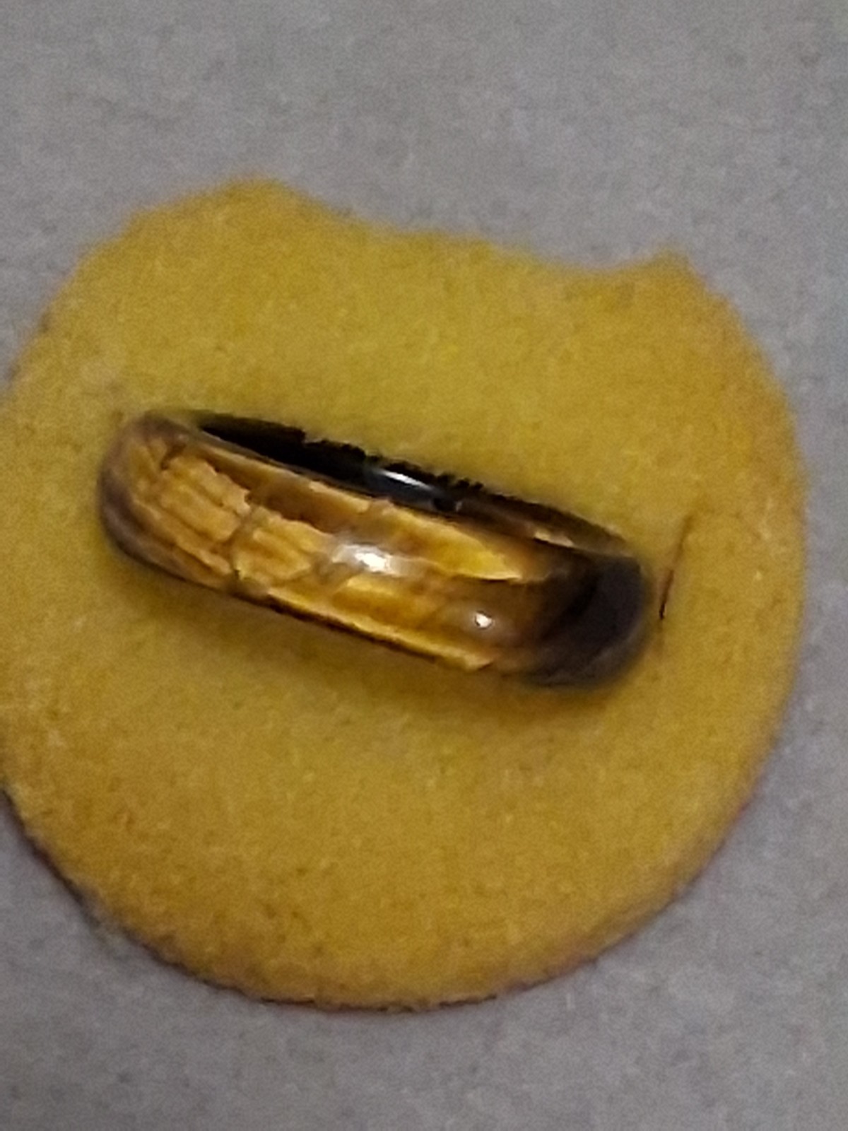 Tiger’s eye polished band, solid gemstone ring. Unisex size 6.5