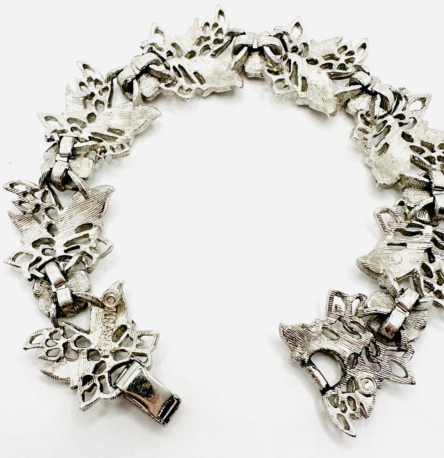Unusual Signed Vtg Kramer Brushed Silver Tone Rhinestone Floral Bracelet 6.75″