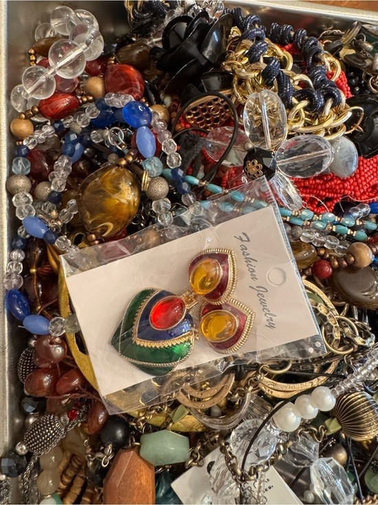 1 Lb of Assorted Jewelry Costume Mystery Resalable All Wearable BUY 3 GET 1 FREE