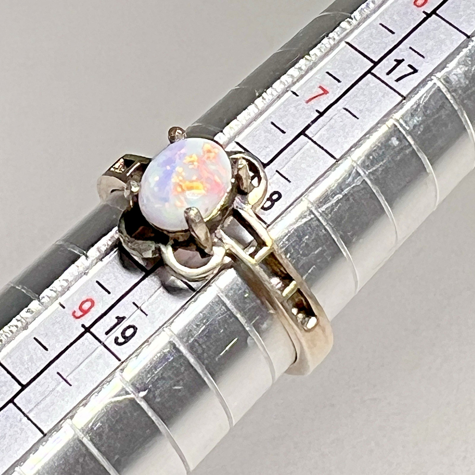 Sterling Silver Australian White Opal Ring Oval Cabochon Size 8 Vintage 2.5g