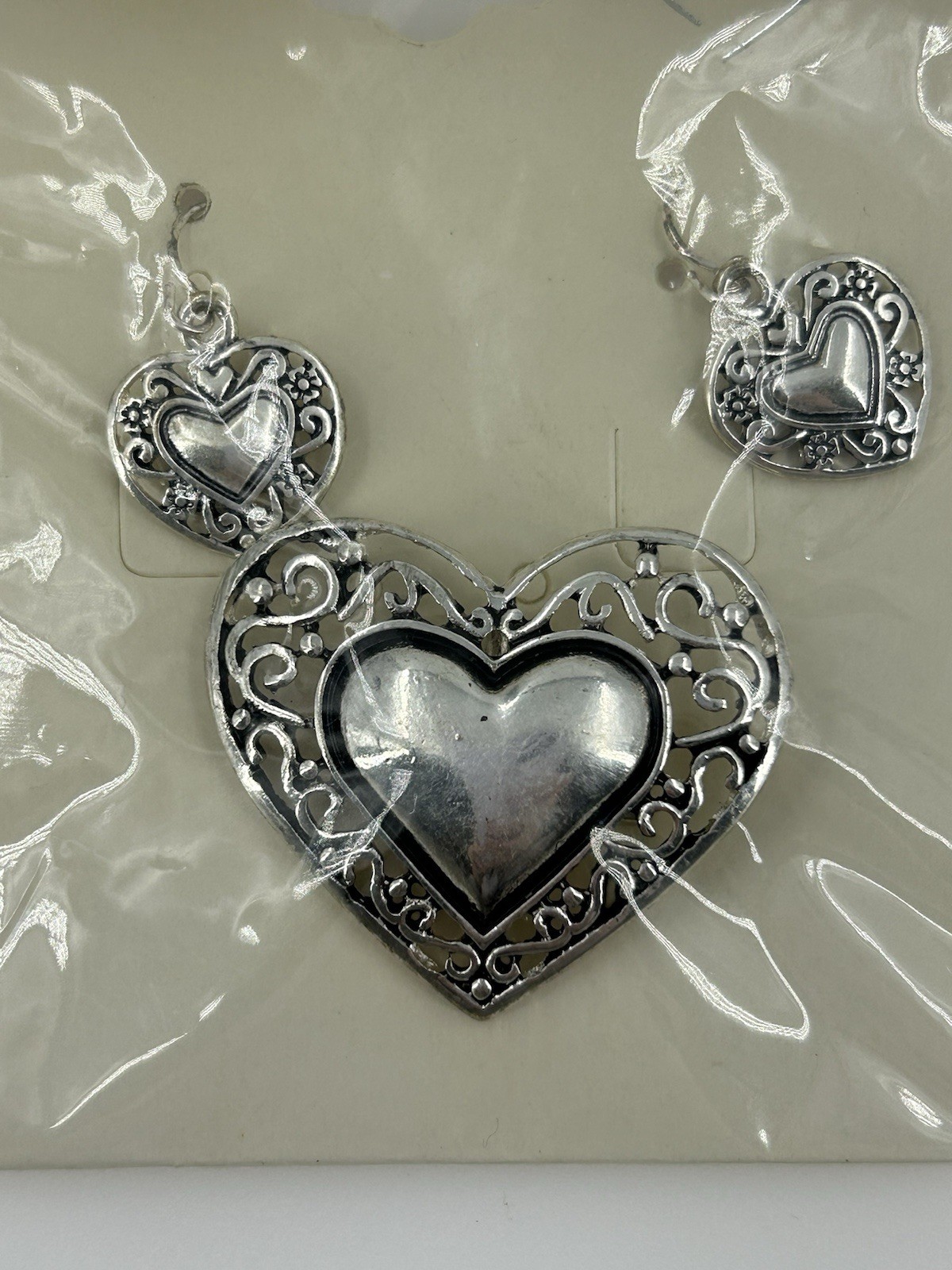 NEW Filagree Silver tone Heart Brooch & Earring Set Womens Jewelry