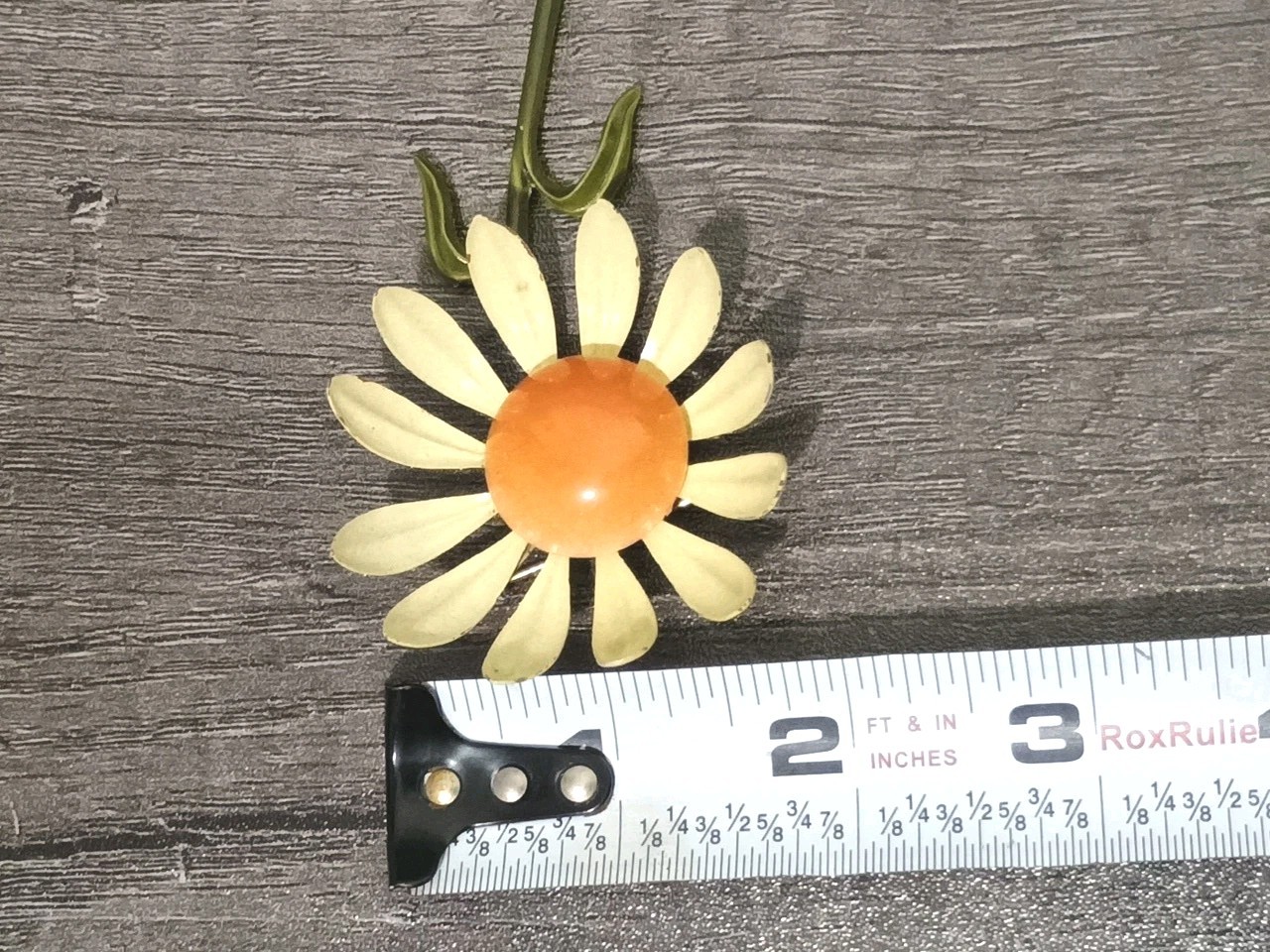 Daisy Flower Metal Rare Curved Petals Creme Orange Enamel Vintage Brooch