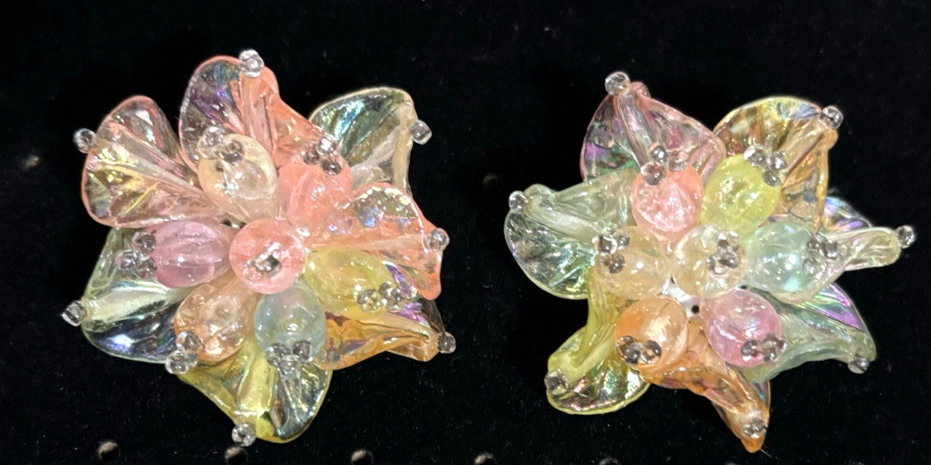 Vtg Acrylic Resin Big Flower Petal Pastel Shiny Statement Clip Earrings 1.75″