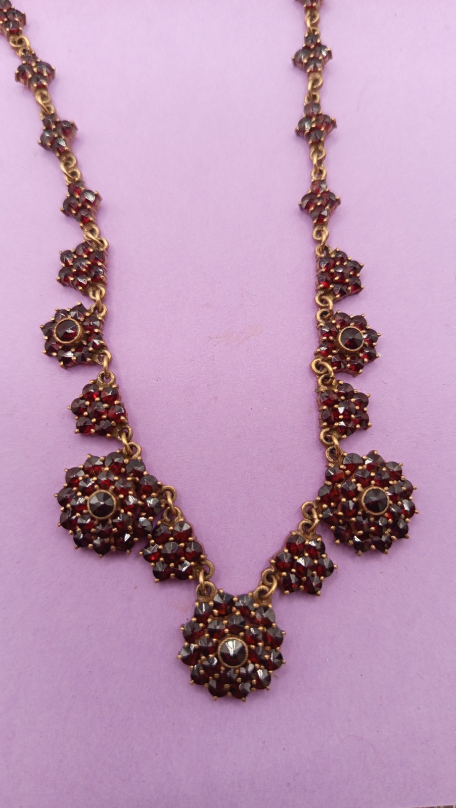 NO TARIFF Antique Bohemian Garnet Necklace Gold Tone VIntage 8 7/8″
