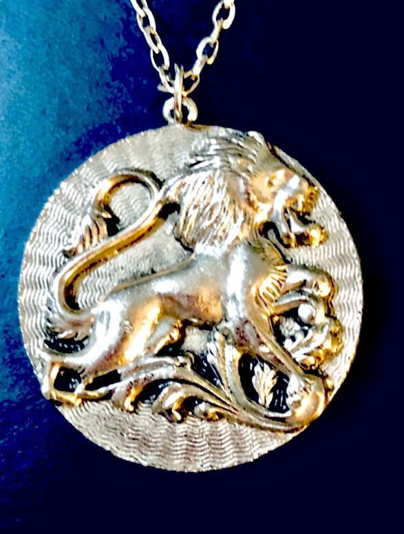 Silver Lion Leo Necklace Medallion Gothic Zodiac Pendant 30” Chain Cosplay Vtg