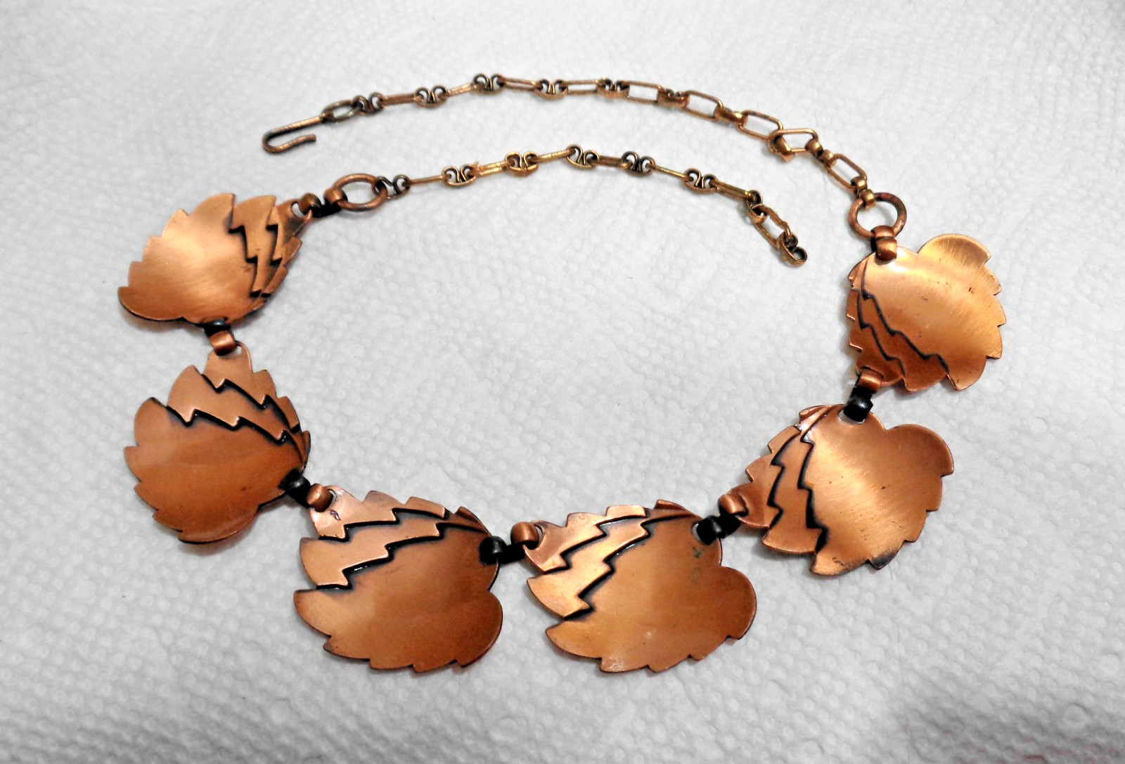 16 inch Vintage Solid Copper Renoir Triple Leaf Panels Necklace 1″ 31.6 grams