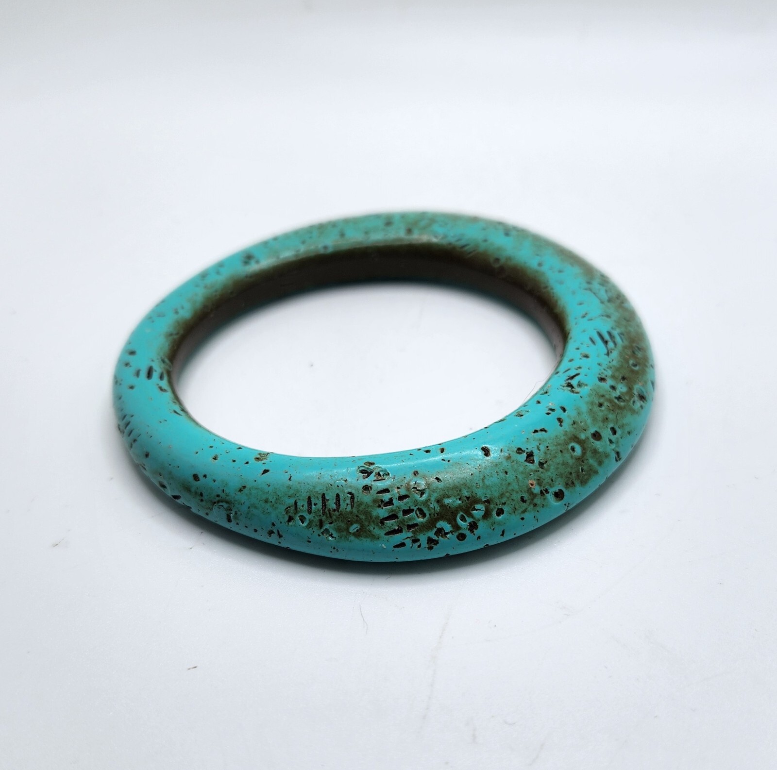 Vintage Angie Gooderham sculptural acrylic resin faux turquoise bangle bracelet
