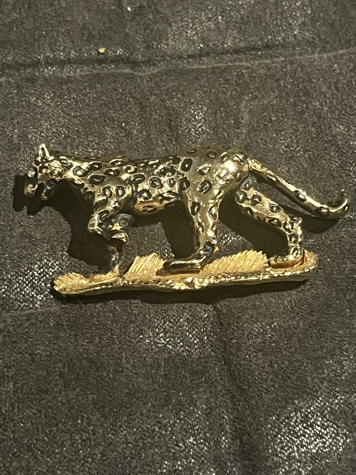 Vintage 1980s – Signed Gerry’s Gold Tone Cheetah / Leopard Brooch Pin