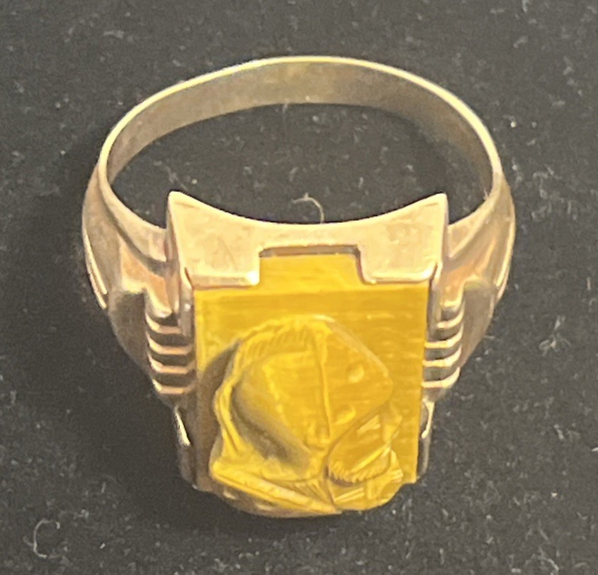 Vintage Art Deco Carved Tiger’s Eye Roman Soldier Cameo Men’s Signet Ring
