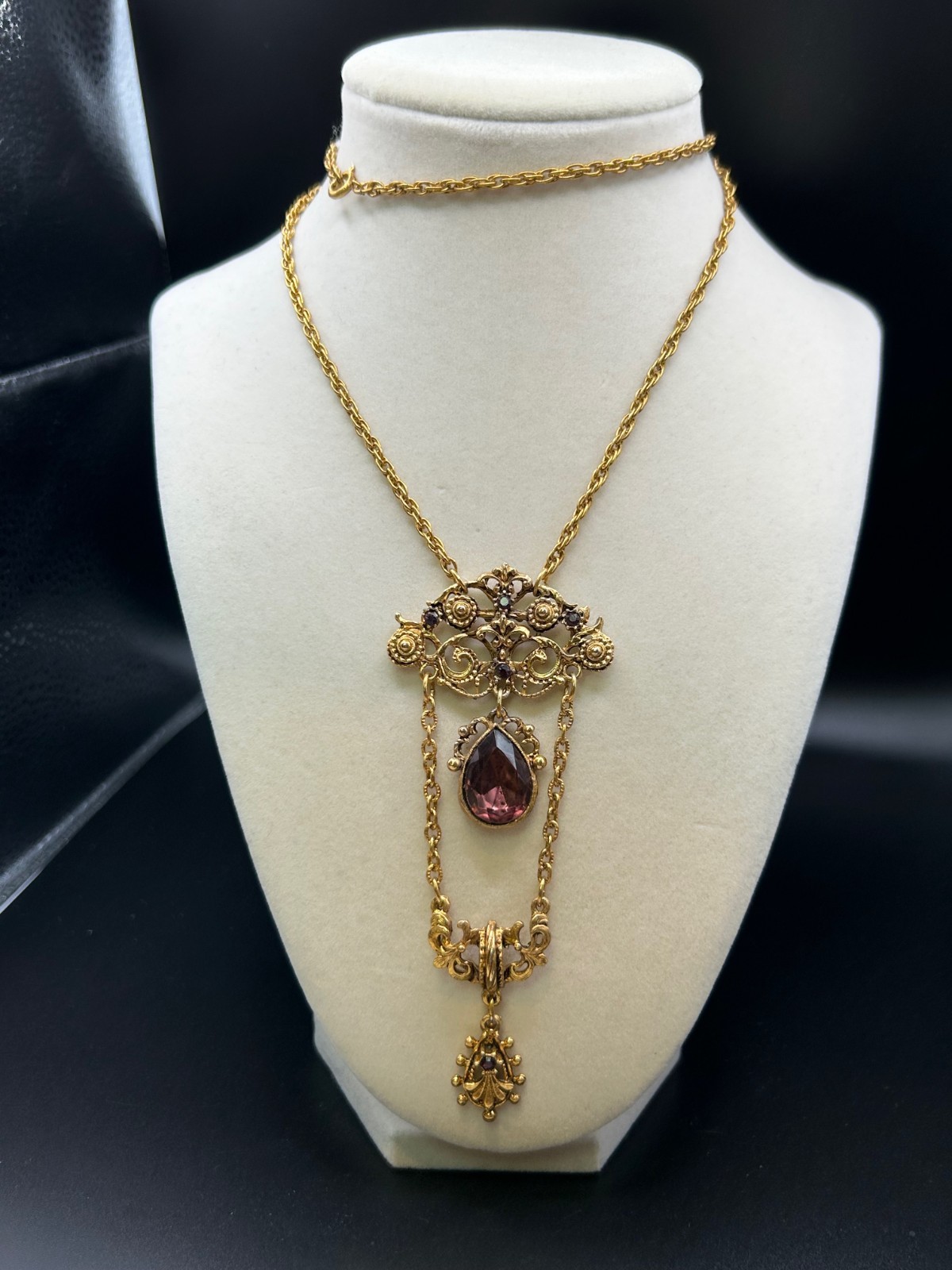 VINTAGE PURPLE PENDANT NECKLACE FLORENZA(?) FOIL BACK GOLD TONE 37 IN UNSIGNED