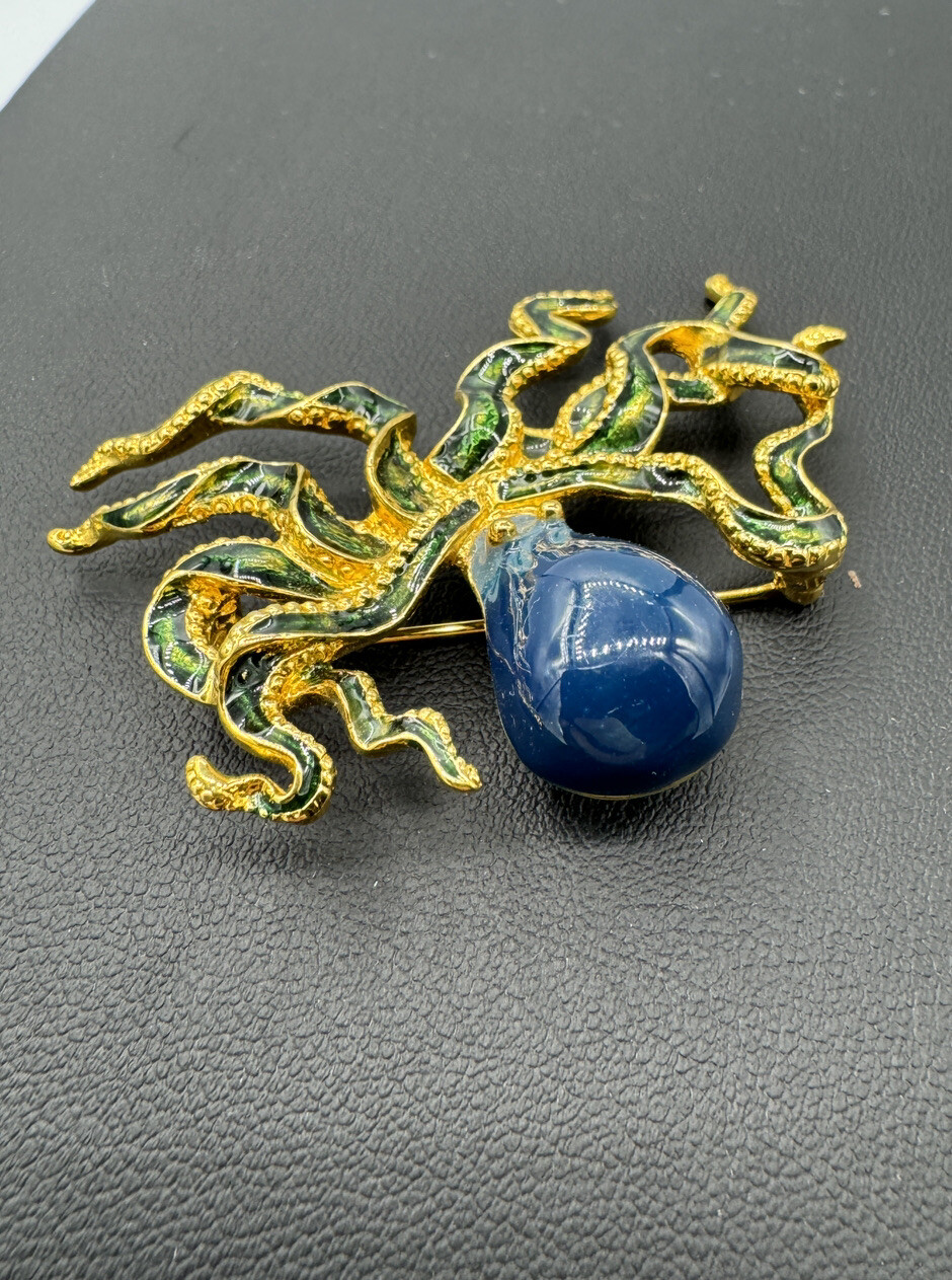 Vintage MFA Museum of Fine Arts Octopus Enamel Brooch Pin Beach Sea Creatures