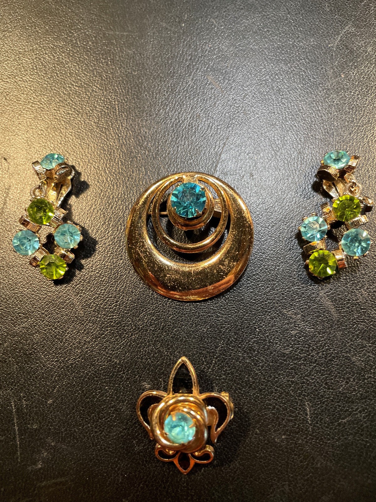 Vintage Rhinestone Demi Parure Brooch Pendant Clip Earrings Blue Green