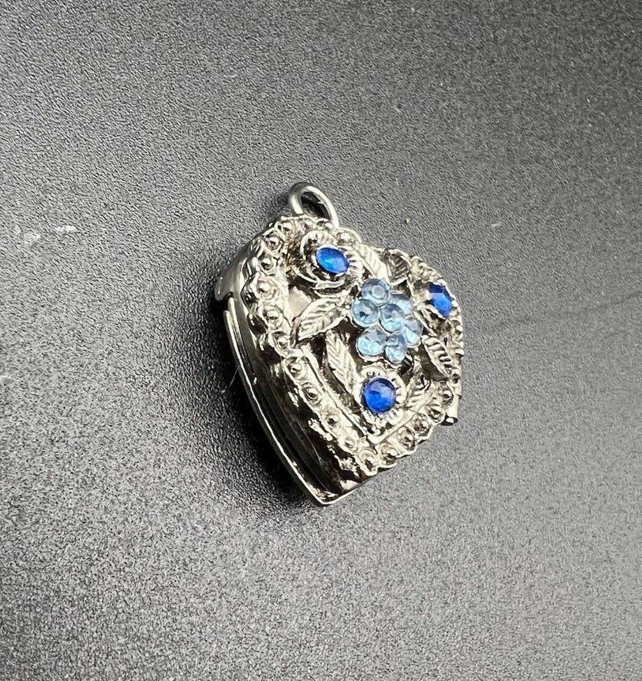 Vtg Heart Shaped Silver Tone Photo Locket Pendant Blue RhineStones Floral Charm