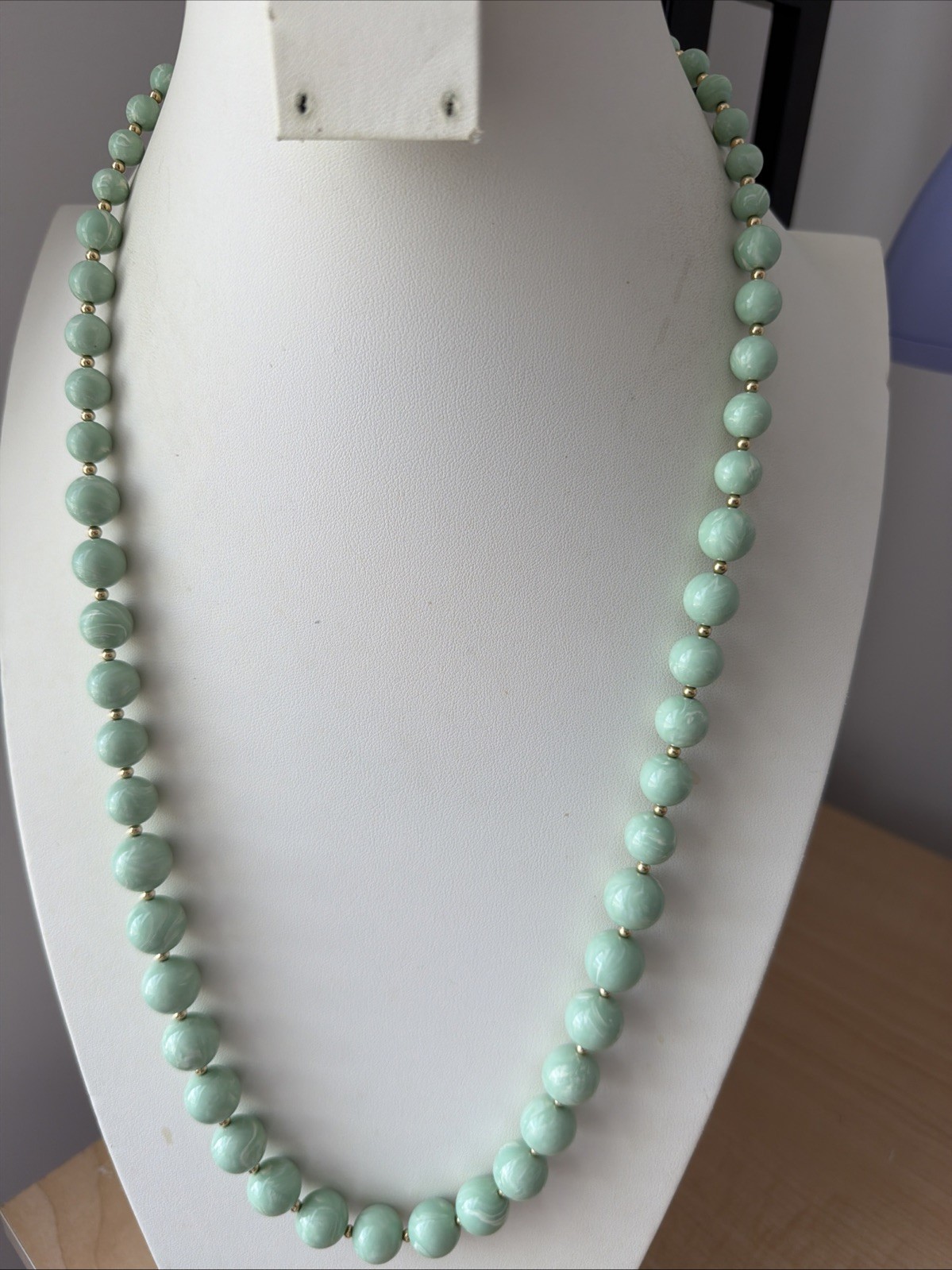 Vtg Monet Mint Green Necklace: Gold Tone/ Very Good Pre-owned Condition