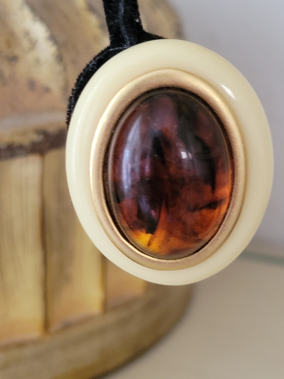 Vtg. Rare Gorgeous Yves Saint Laurent FAUX AMBER Clip-On earrings Mint