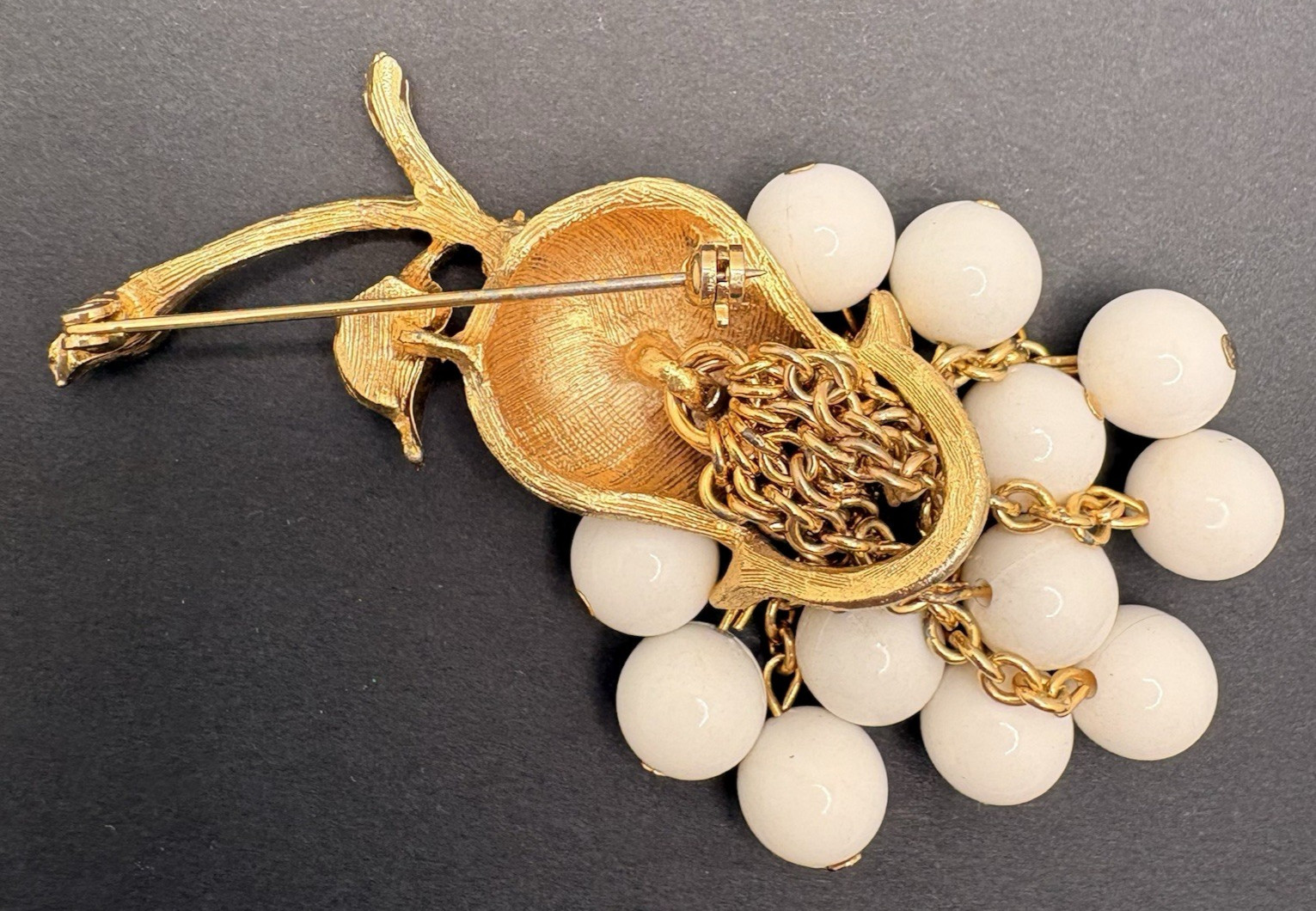 Vintage Brushed Gold Tone Flower Floral Grape White Dangle Plastic Beaded Brooch