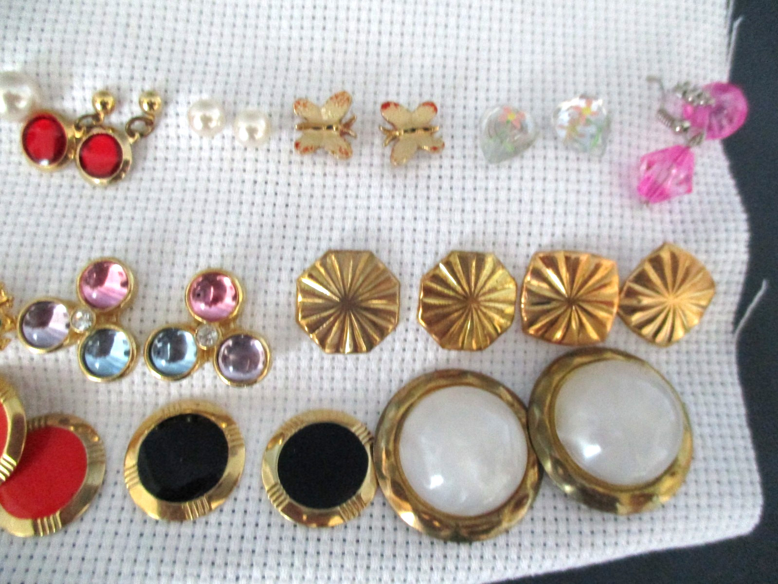 100 Pierced Earrings Sets Vtg to Mod Wearable Unsigned.