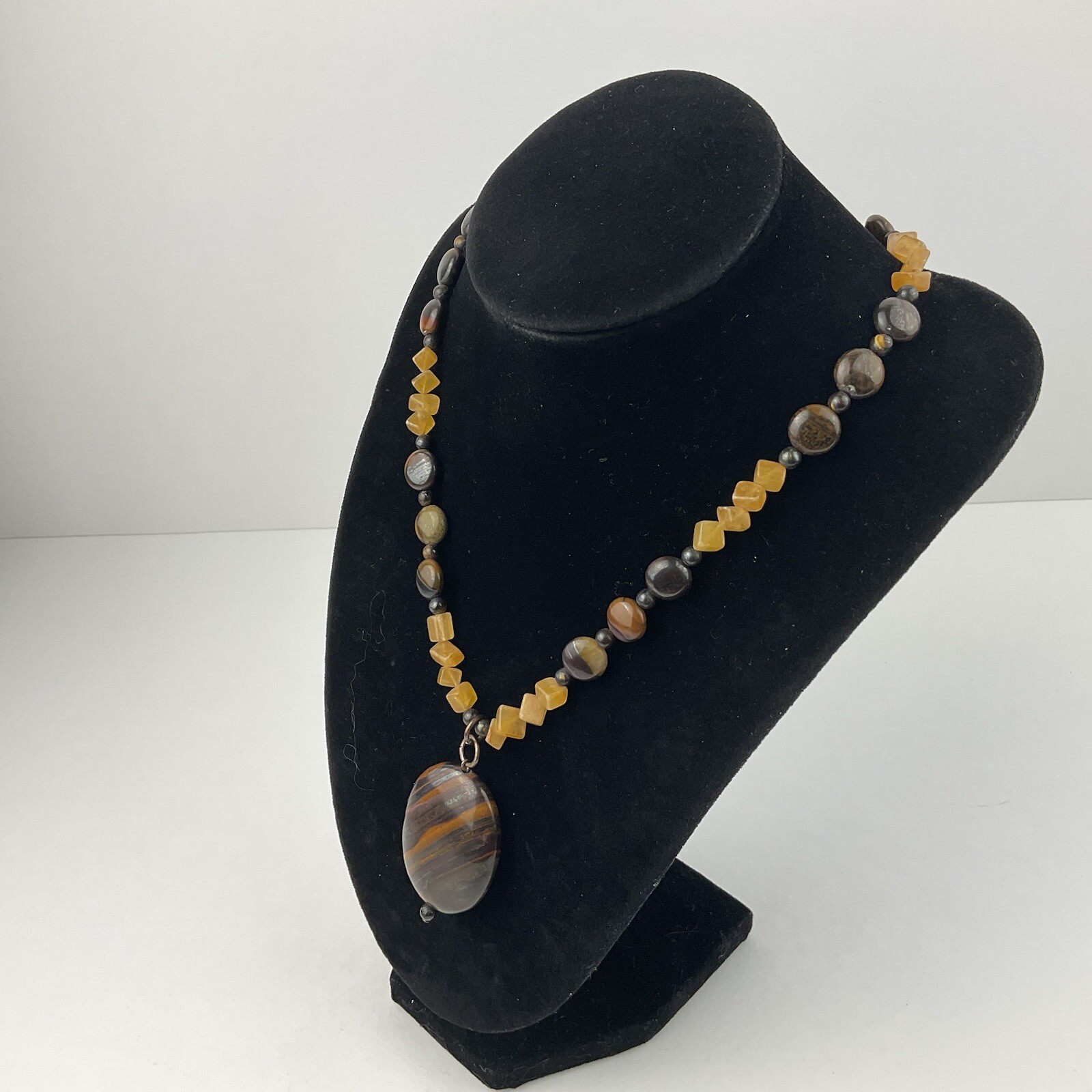 Vtg Genuine Brown Gold Tiger Iron Pendant Yellow Citrine Beaded Necklace Sz 17″