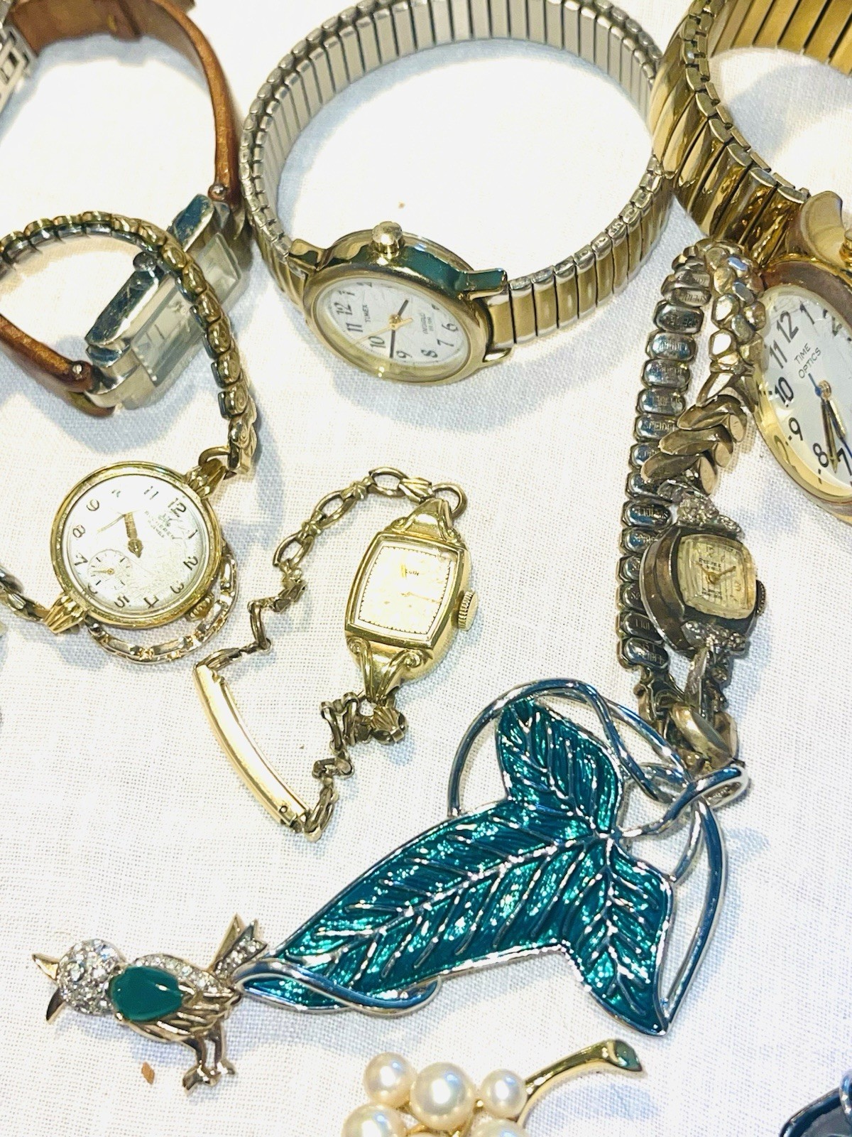 LARGE VINTAGE JEWELRY LOT CROWN TRIFARI GIVENCHY ELGIN HOBE ST JOHN LISNER MORE!