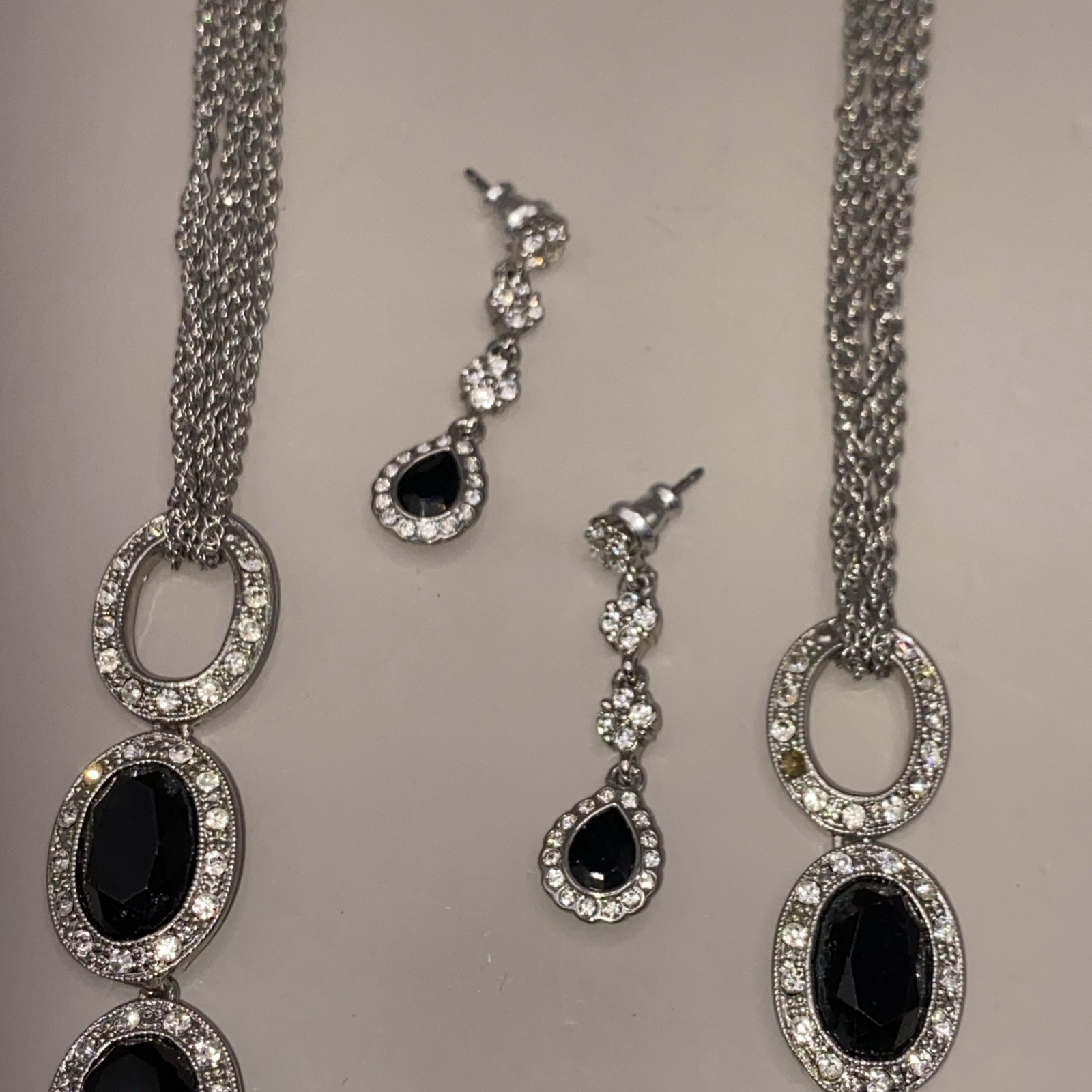 SPARKLE VTG Monet Necklace Earrings Set Black Glass Rhinestones SilverTone Chain