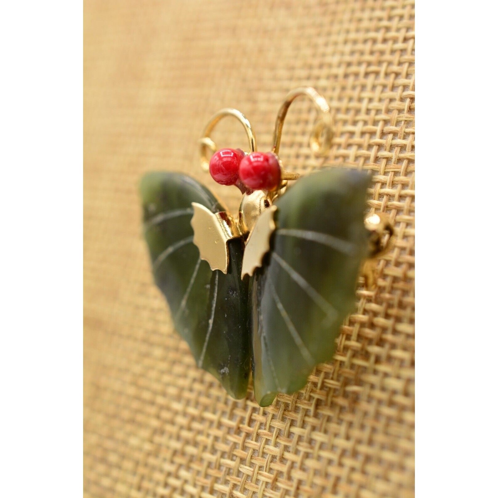 Vintage Butterfly Pin Brooch Green Cabochon Faux Jade Gold Tone 1970s BinAQ