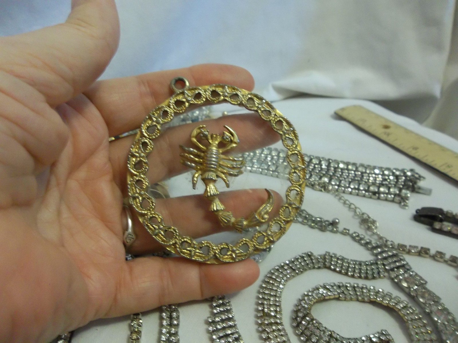 Vintage 1 lb Rhinestone Earrings Necklaces Brooch/pins Jewelry LOT Repair craft