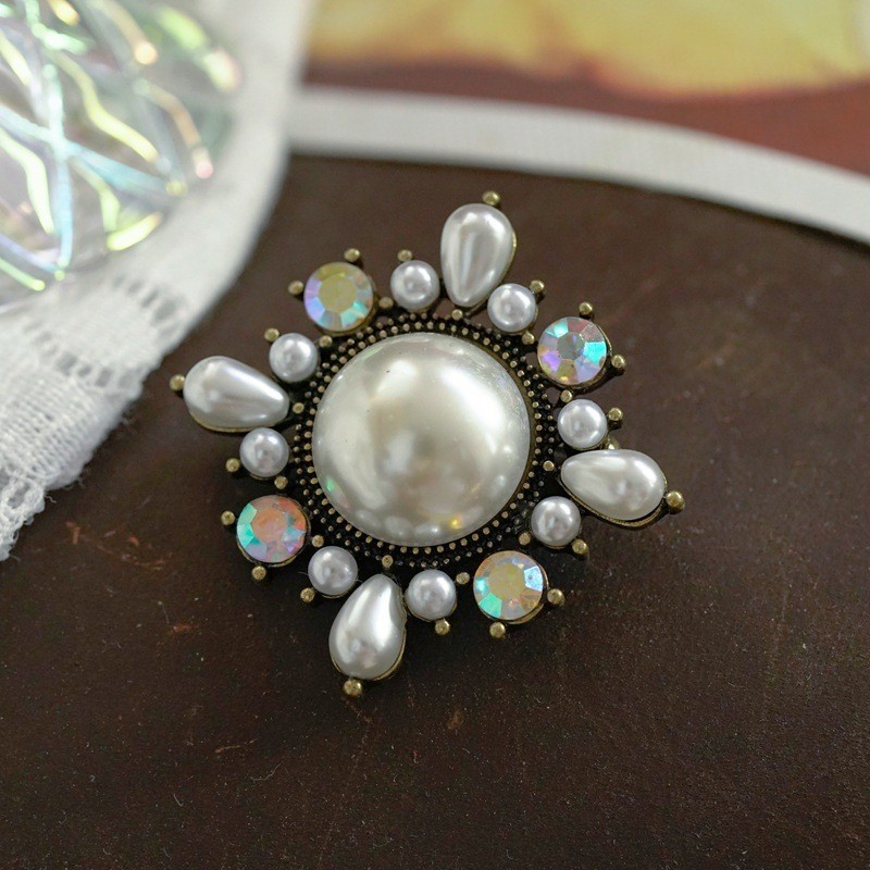 Vintage Women Rhinestone Baroque Brooch Accessories Retro Pearl Pins Party Gift