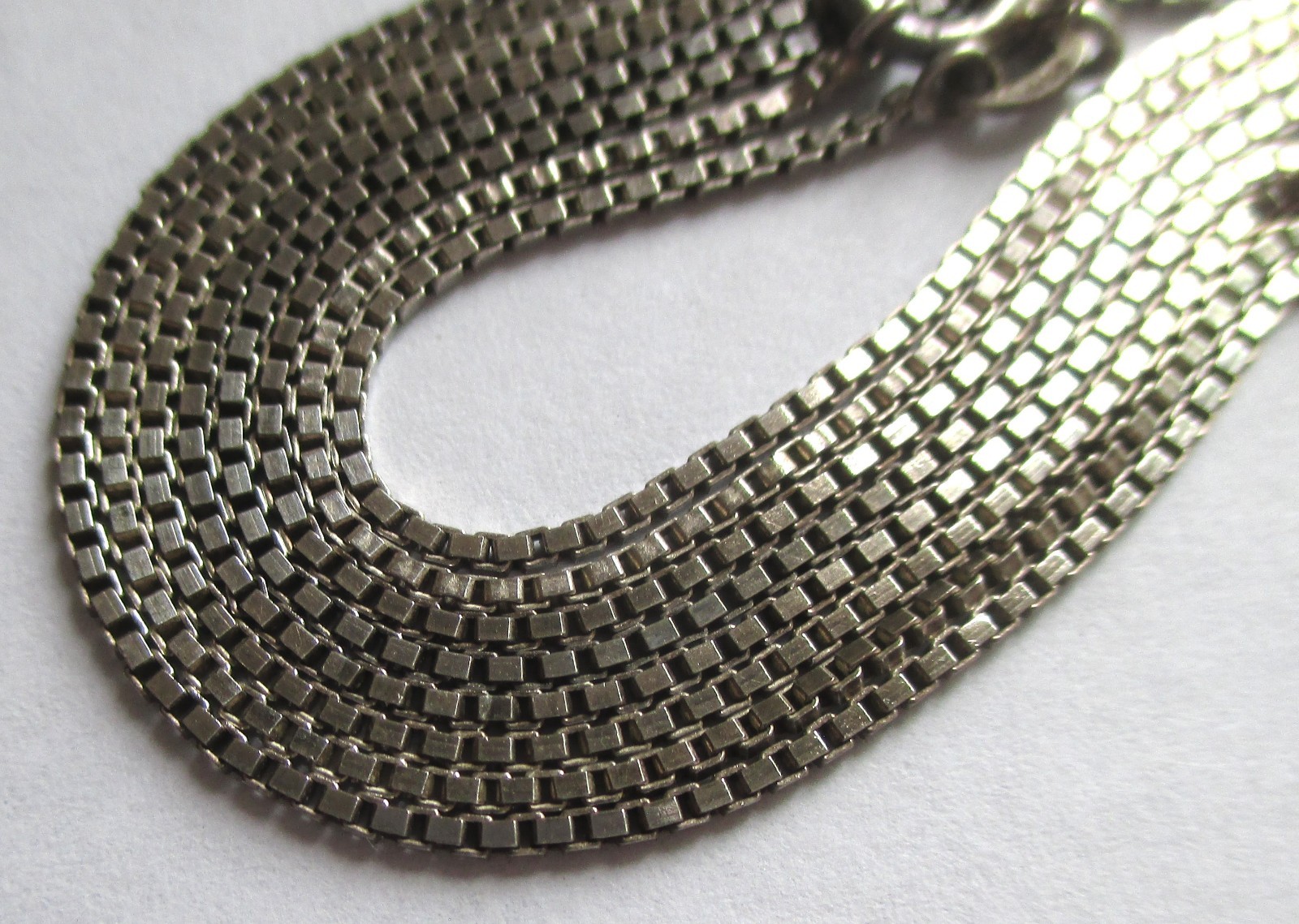 30in long 4.6g STERLING SILVER ITALY 925 BOX CHAIN NECKLACE VINTAGE