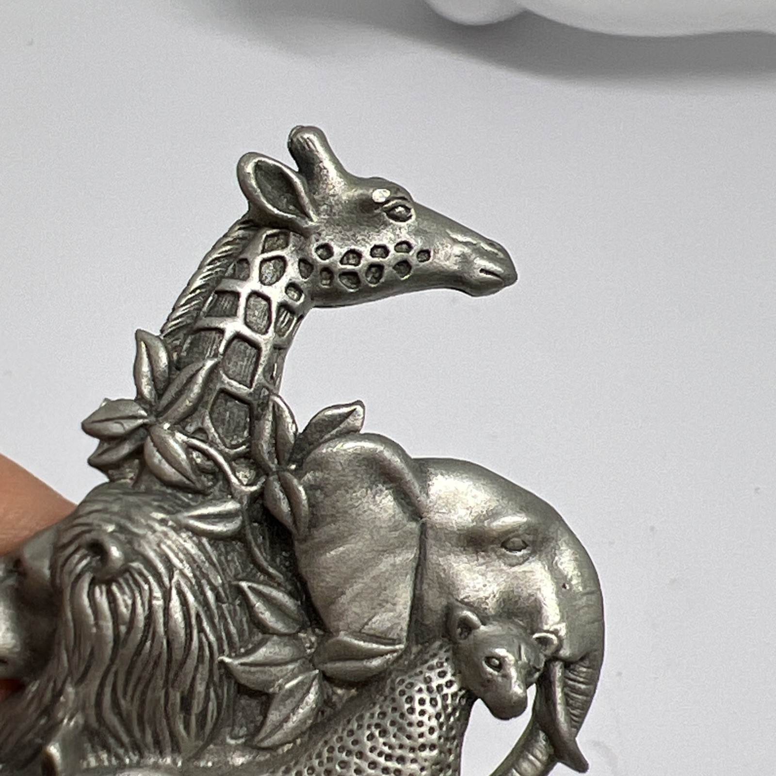 Animals Vintage Pewter Fable Brooch Pin Giraffe Zebra Lion Rhino Elephant Lion