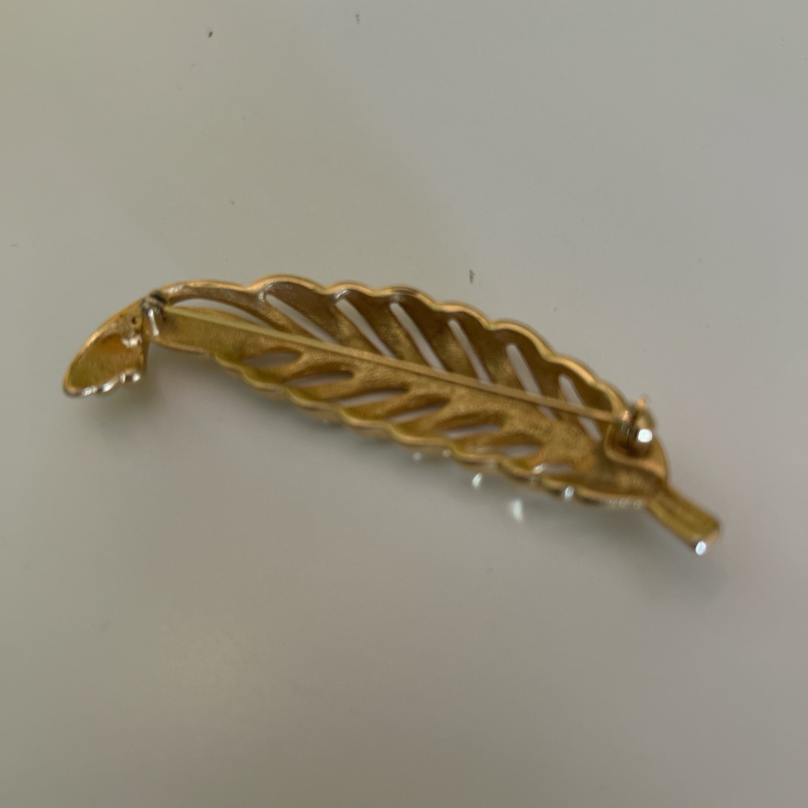 Womens Brooch Vintage Goldtone Costume Jewelry