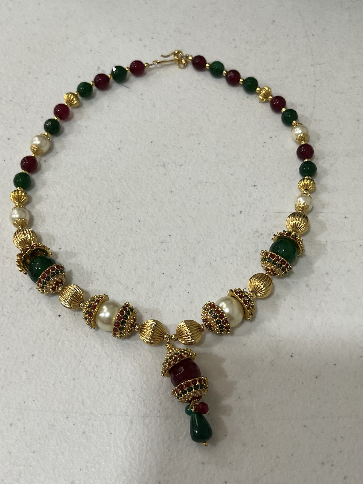 Traditional Indian Style Necklace Gold Tone w Heavy Glass Beads Red Green Cream