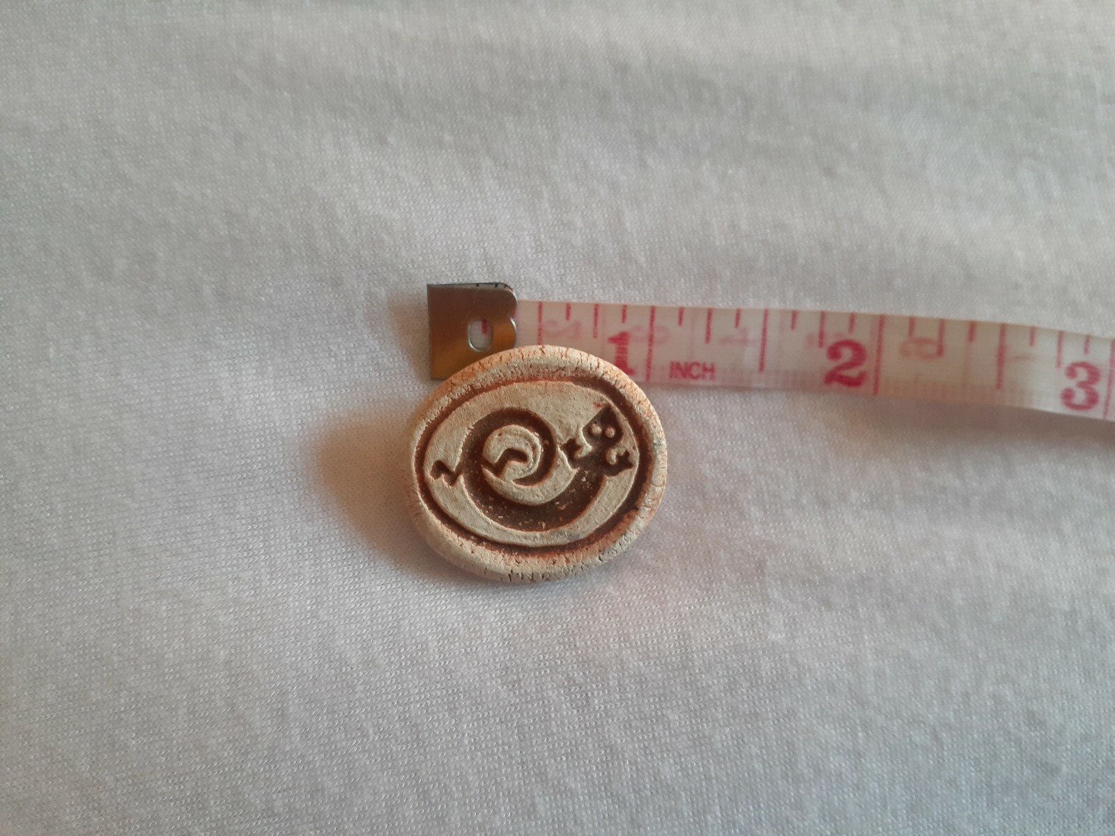 Vintage oval stone Lizard Brooch/pin