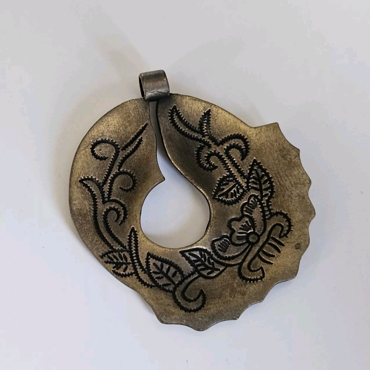 Vtg Bronze Color Fish Pendant For Necklace Luck 2″