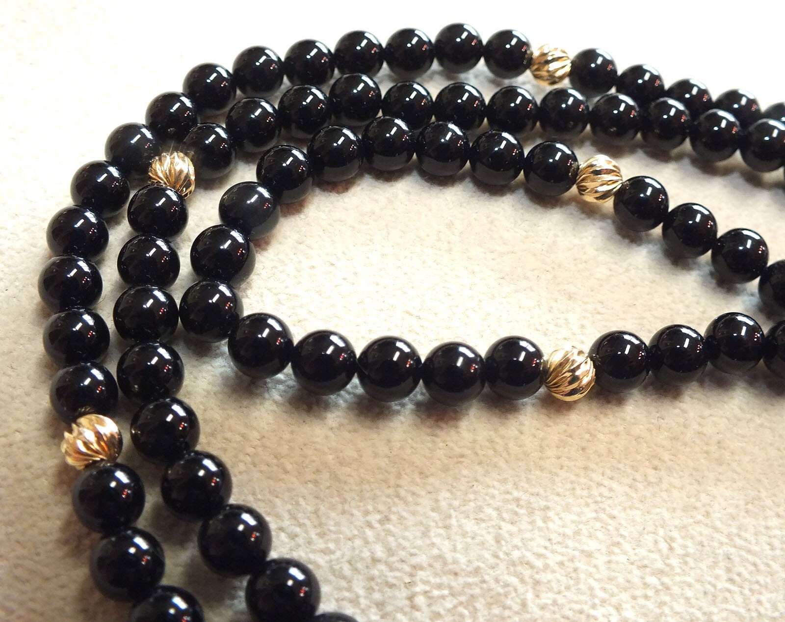 Gorgeous Vintage 14K Yellow Gold Black Onyx Necklace 30″ Excellent!