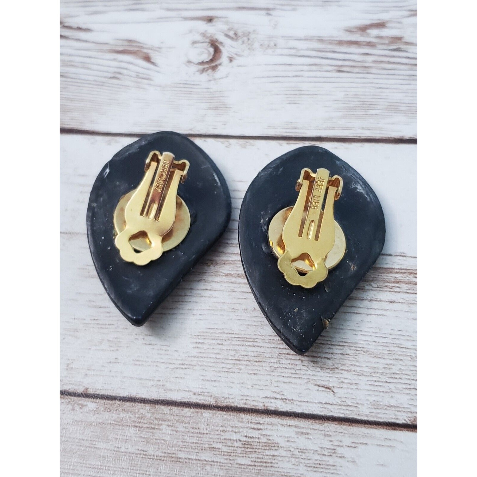 Vintage Jeff Lieb Clip On Earrings – Black – Paint Damage