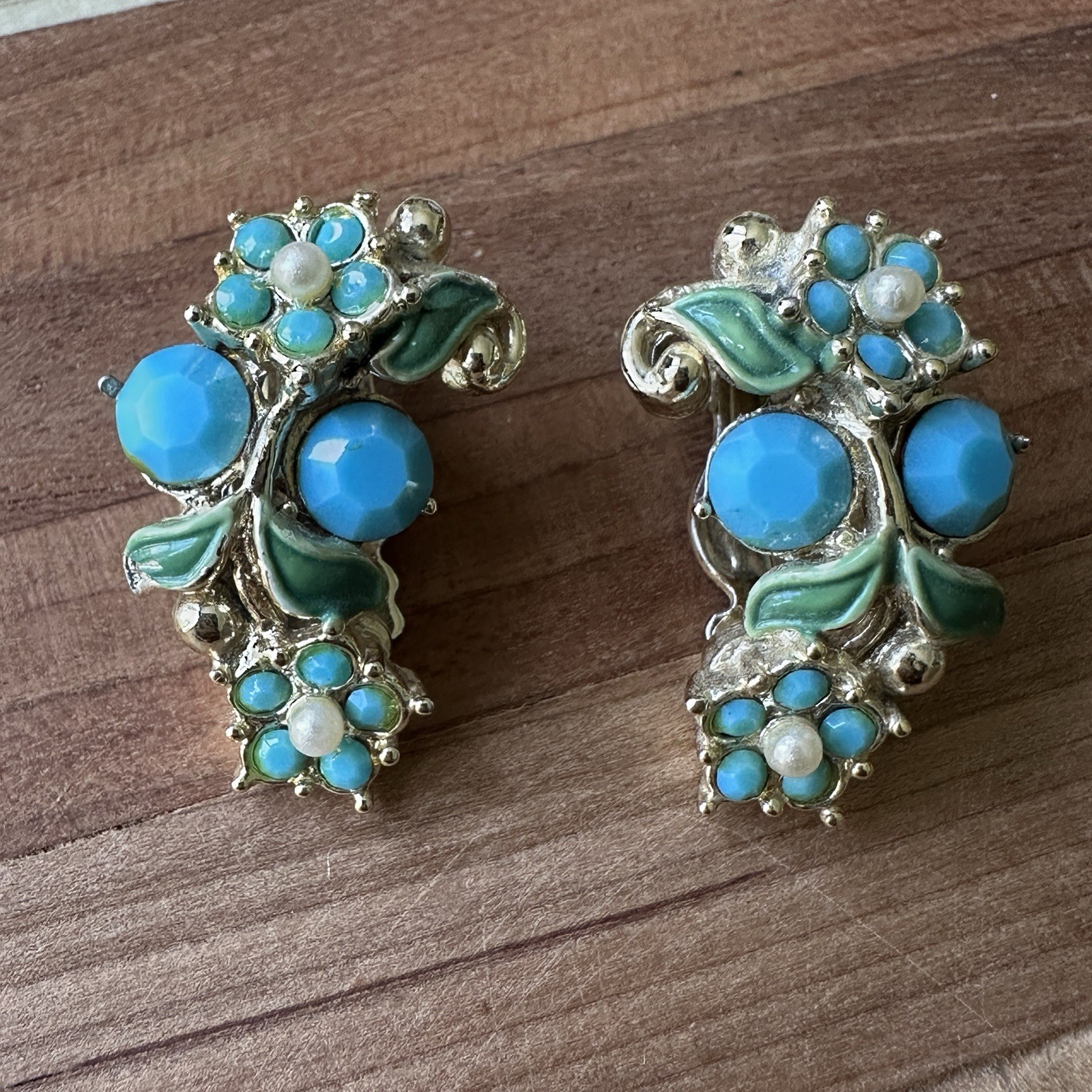 Vintage Weiss Flower Pin Brooch 2.75 Inch Earrings Set Faux Turquoise Pearl Gold