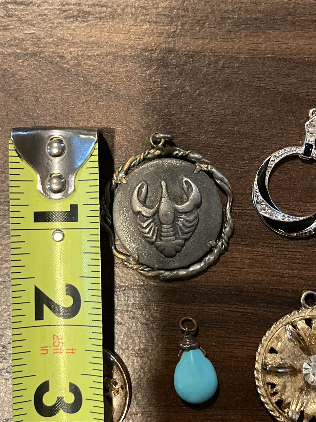 Vintage Pendant Lot Anson Pewter Kramer Metal Mixed Materials Gold Silver Tone