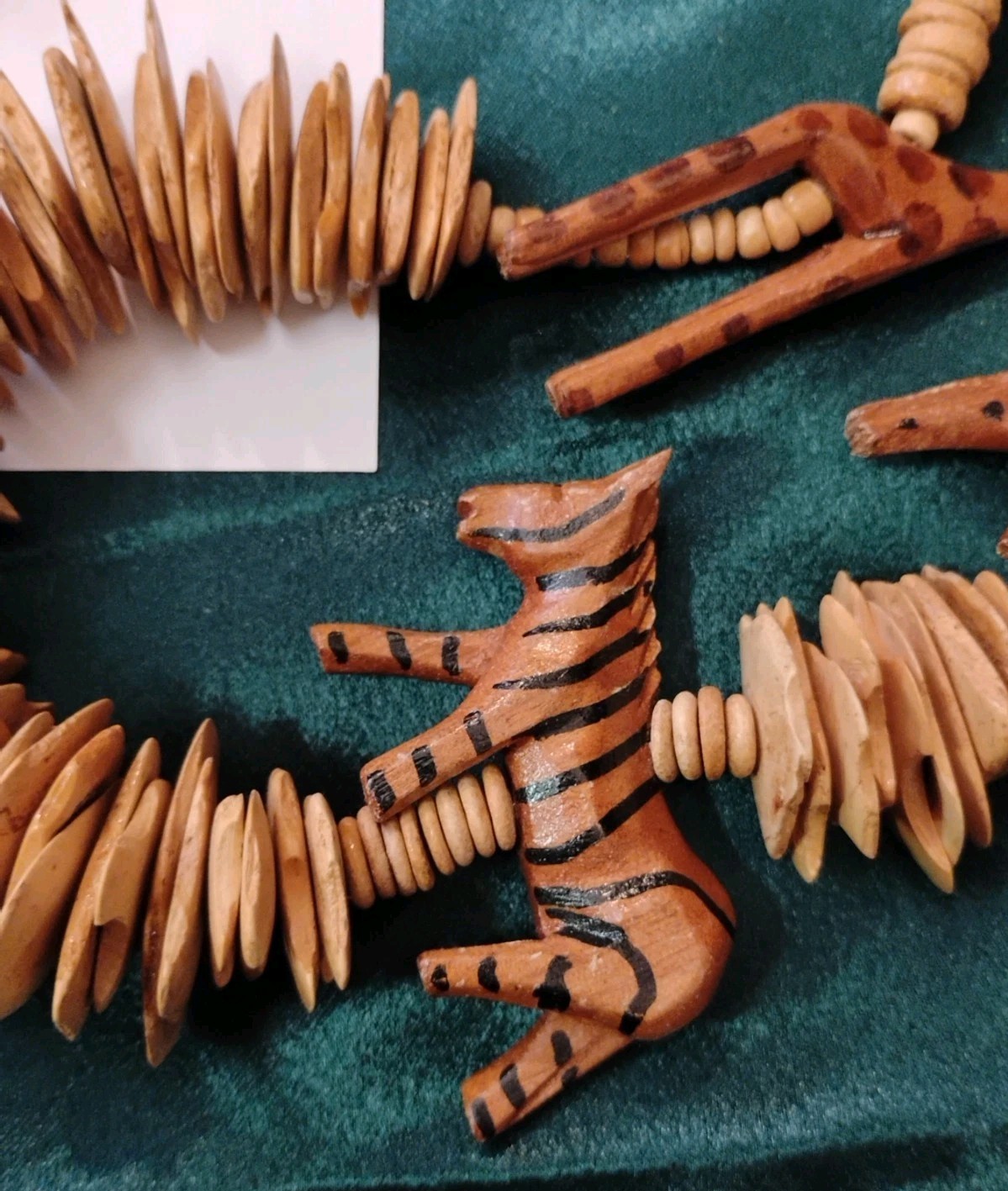 Vintage WOODEN Chip Beaded 28″ Necklace AND Earrings ft. Carved Animals!