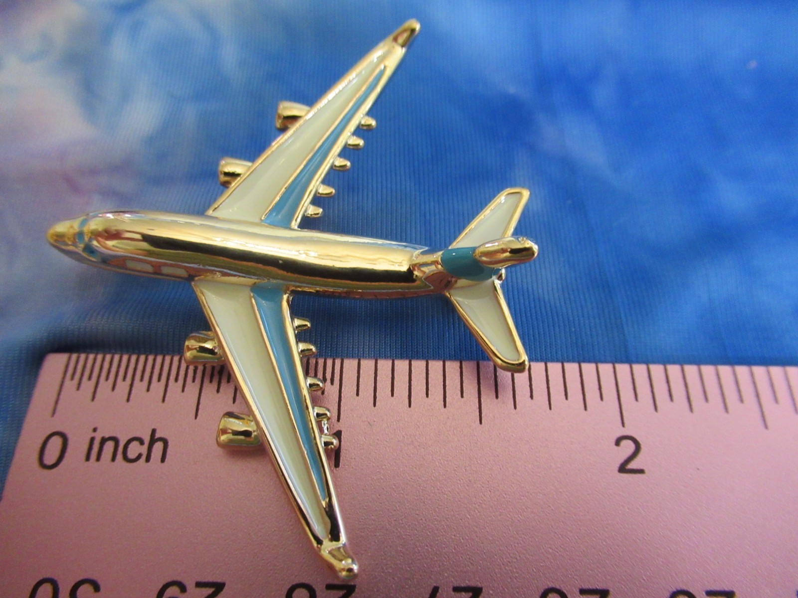 Nouveau Bon Voyage Airplane Brooch & Airplane Travel Pierced Earrings Set NEW
