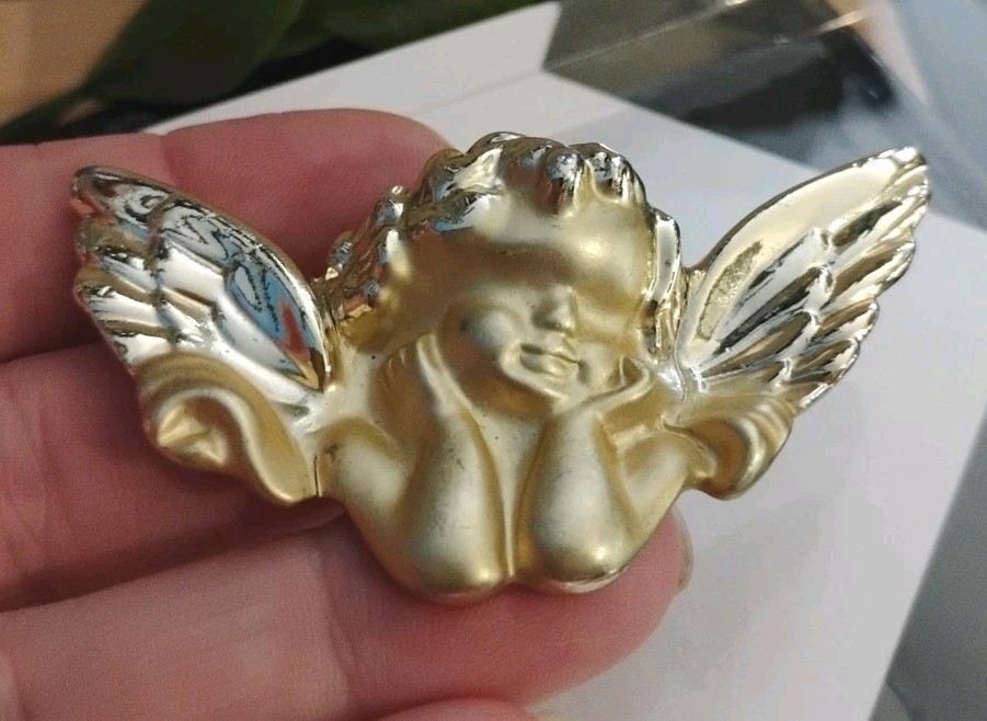 PRIMAVERA(?) Brand Unsigned Dual Golden Textured 2.5″ Angel/Cherub Pin!
