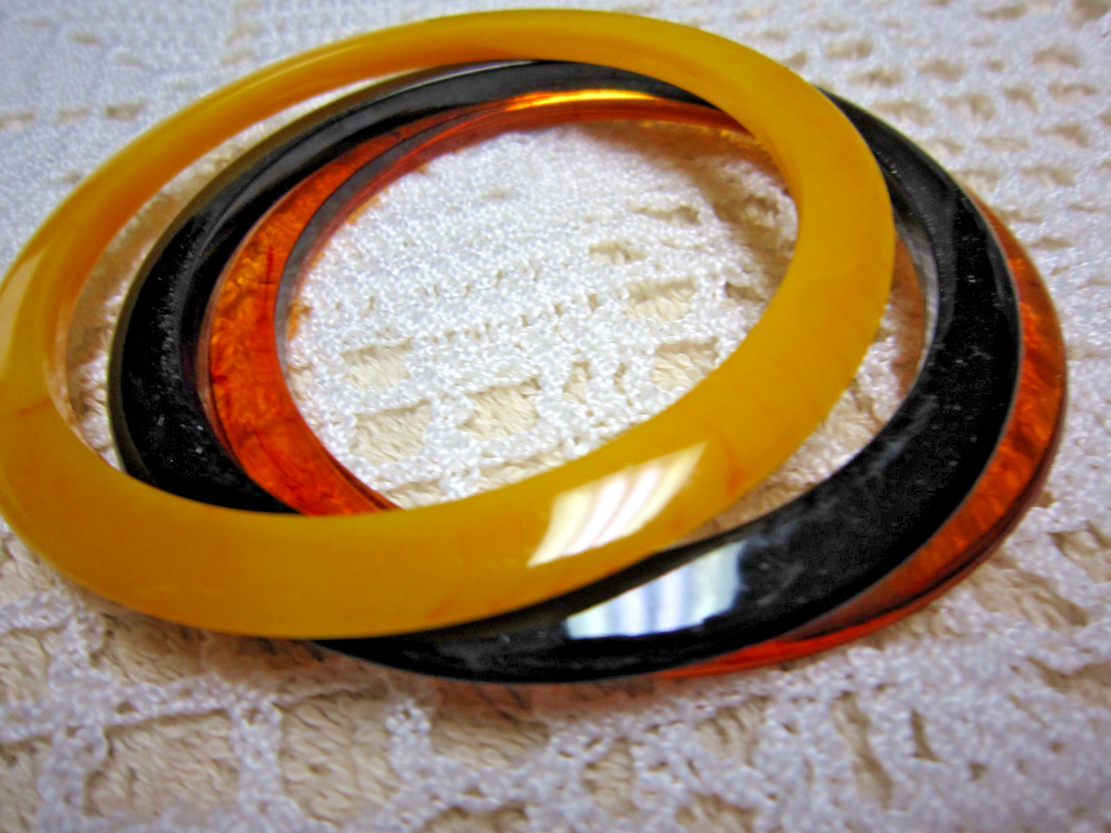 SARAH COVENTRY “BANGLES” Bracelet Set of (3) Acrylic Black, Butterscotch, Rust