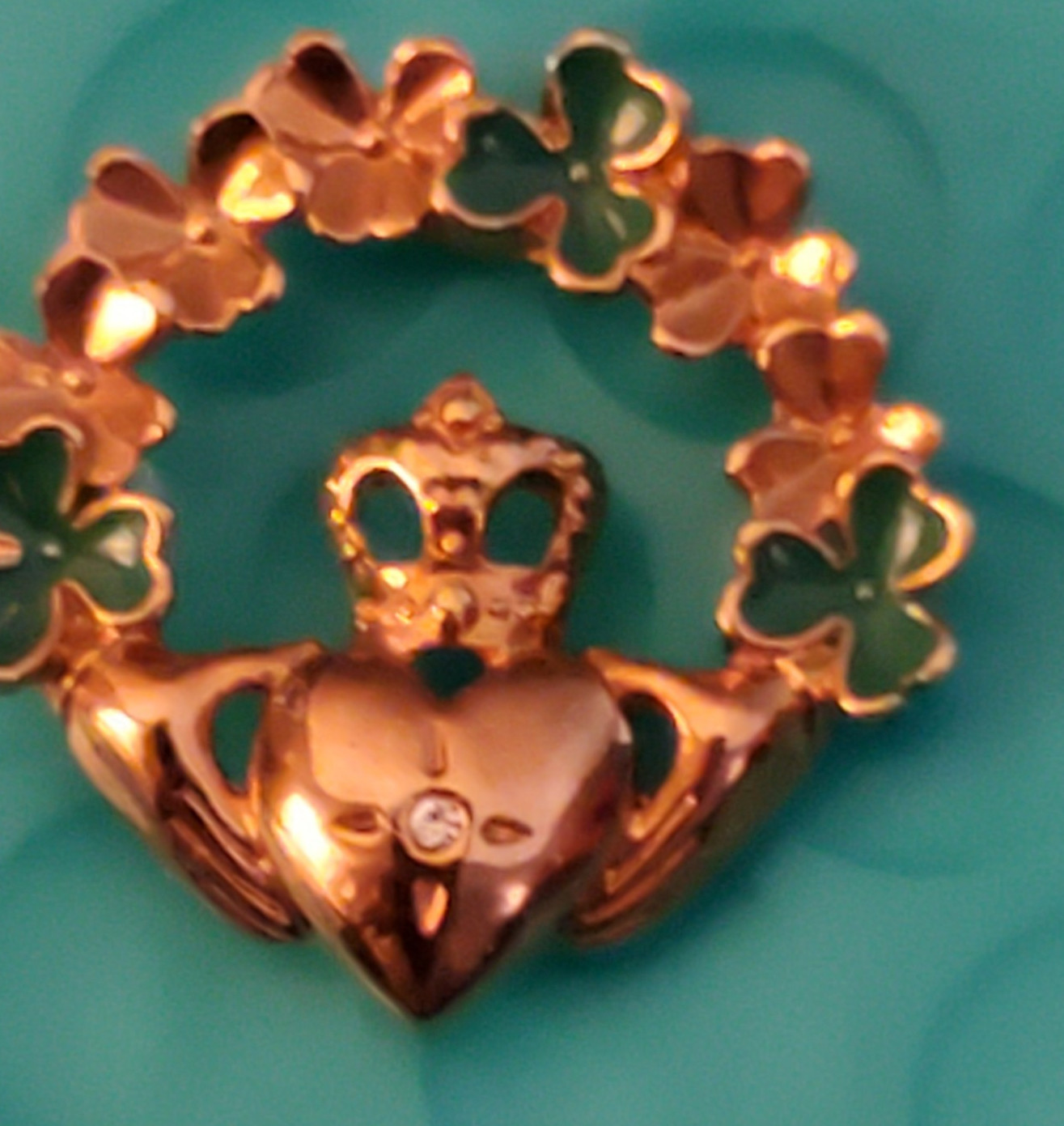 Irish Claddagh Pin Friendship Heart Hands Clover Crown Vintage Avon Gold Tone
