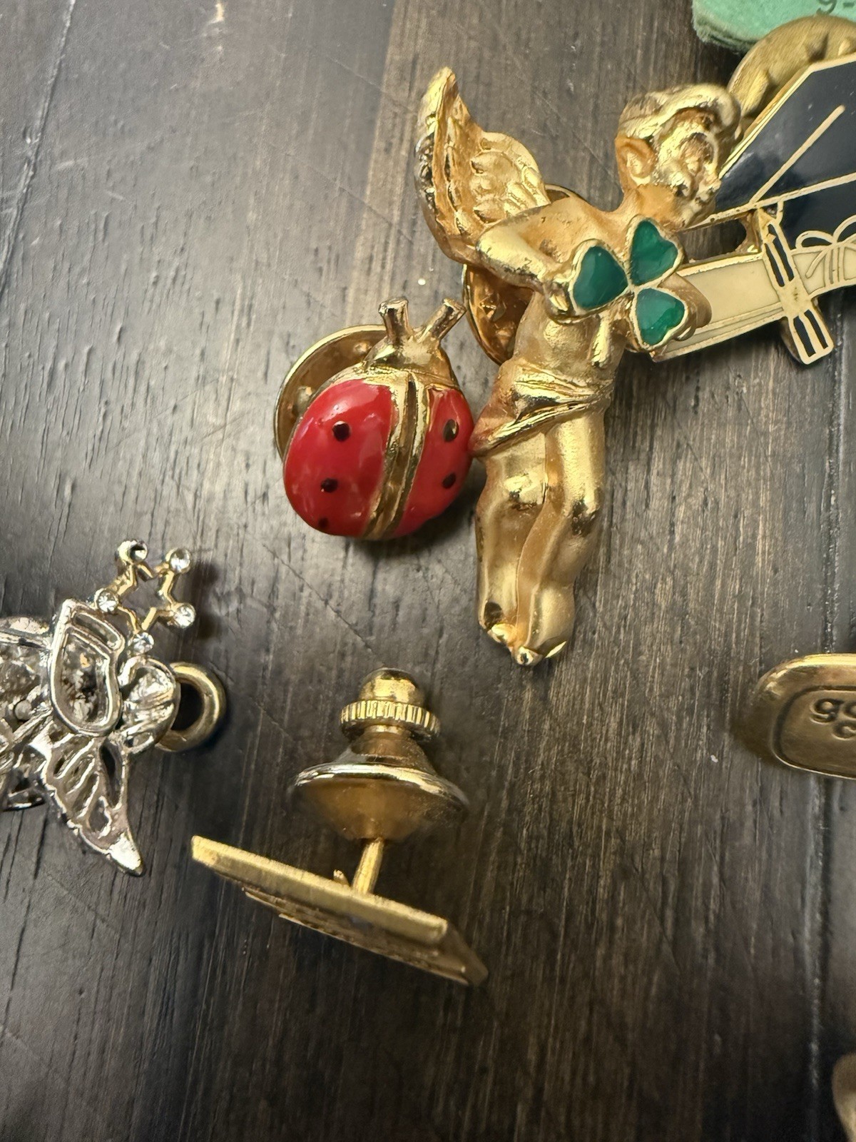Lot Of 19 Vintage Pins