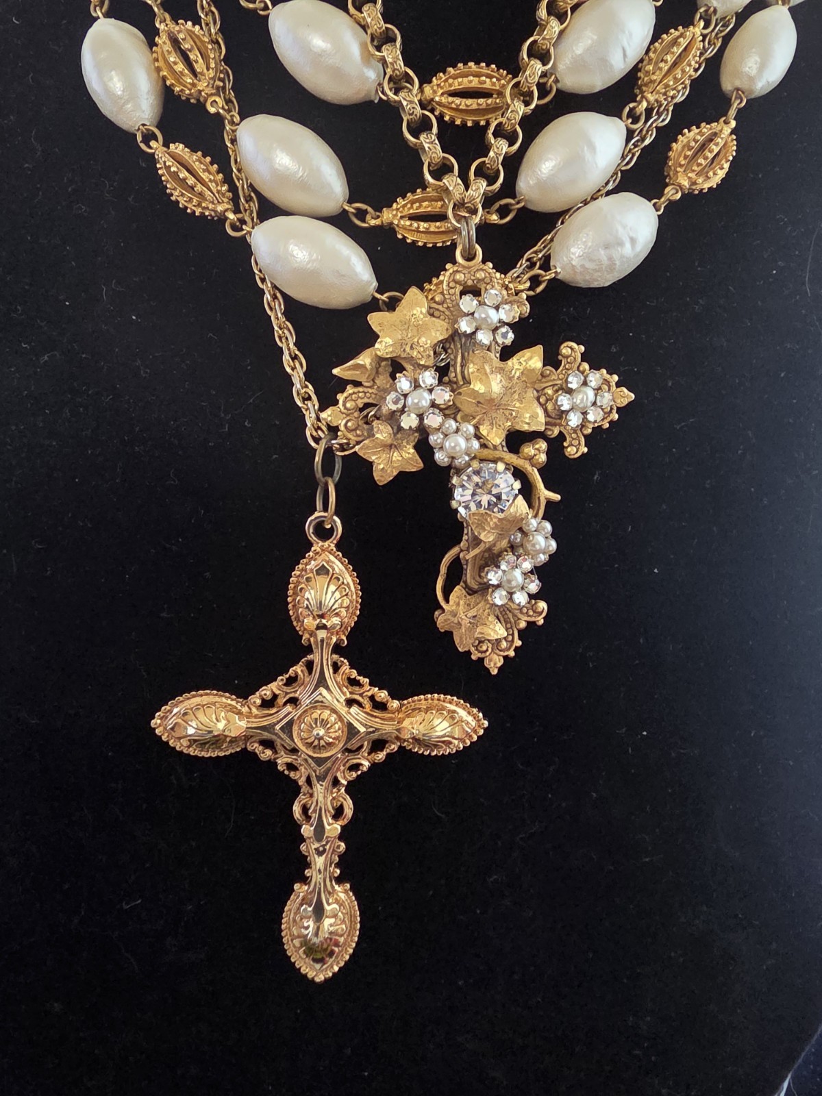 VTG SIGNED ART. DEMARIO. FLORENZA. 3 PIECES NECKLACE/PENDANTS, RARE COLLECT