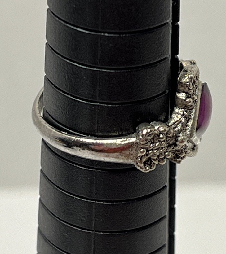 Vintage Silver Tone Ring With Purple Gem Stone Size 6.75 Marked India